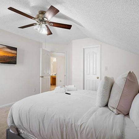 Cozy 4B 2 5B University Home King Beds Jacuzzi Charlotte Buitenkant foto