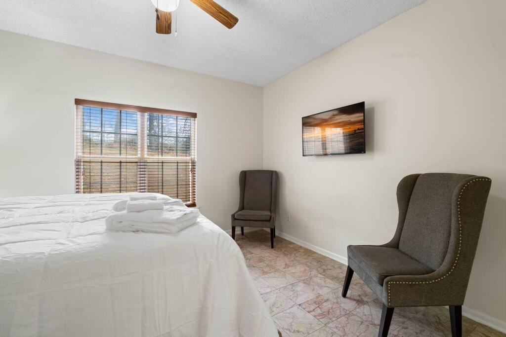 Cozy 4B 2 5B University Home King Beds Jacuzzi Charlotte Buitenkant foto
