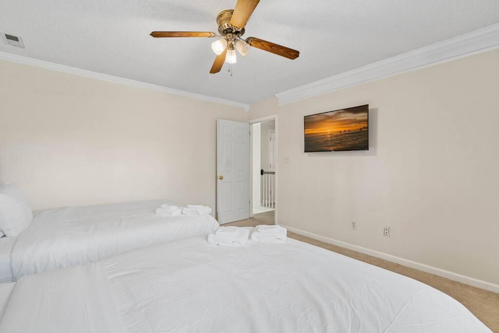 Cozy 4B 2 5B University Home King Beds Jacuzzi Charlotte Buitenkant foto